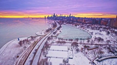 Cinematic drone flyover of downtown Chicago’s Loop in early winter light. Stock Footage 331836184
