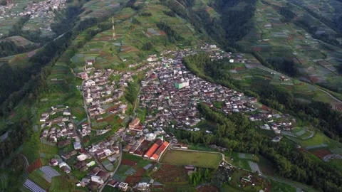 Cinematic drone view of Nepal Van Java village Vídeo Stock 322208031
