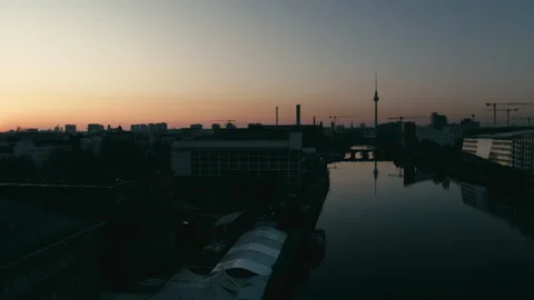 Cinematic Droneshot Flying Over Spree Berlin at Sunset at 09/17/2024 Stock-Footage 328741907
