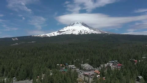 Cinematic establishing drone shot of old port of Marseille and vibrant buildings Stockbeeldmateriaal 237344853