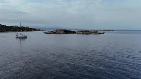 Cinematic Forward Flight Toward Horizon Vídeo Stock 333184808