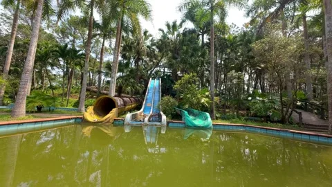 Cinematic FPV Drone Flight Through Abandoned Water Slides in Hue, Vietnam 库存影片 331427758