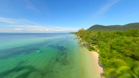 Cinematic FPV flight over turquoise sea on Phu Quoc Island, Vietnam Видео 259291590