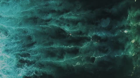 Cinematic FPV Style Flyover Surfer Paddling Uluwatu Water 4K Vidéo 340918621