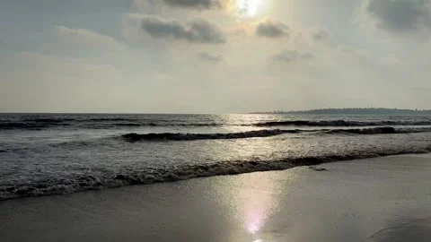 Cinematic sea waves on sandy beach at sunset or sunrise background Vídeos de archivo 336628227