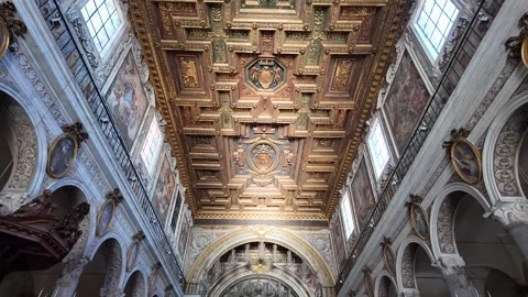 Cinematic Shot Of The Gilded Coffered Ceiling In Santa Maria In Aracoeli Видео 336280666