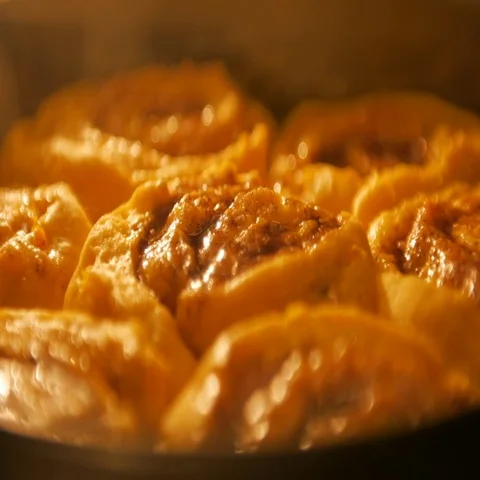 Cinnabon baking, selective focus shot of time-lapse Stock Footage 69493537