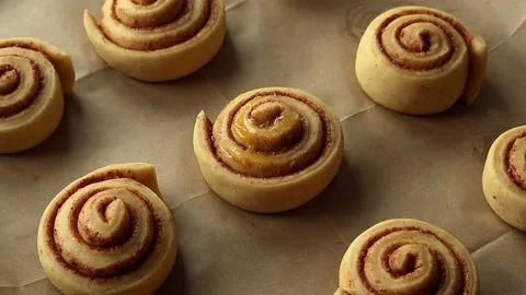 Cinnamon buns Stockbeeldmateriaal 221132596