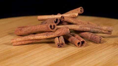 Cinnamon Sticks Video stock 332618240