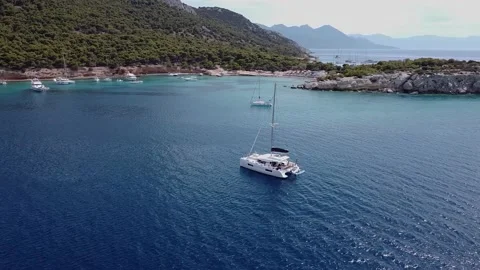 Circle flight under the catamaran Stock-Footage 208102783