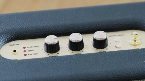 Circling control panel of portable loud speaker with buttons and knobs 库存影片 276373504