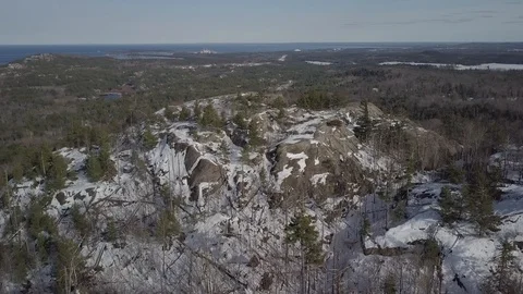 Circling mountaintop Stock-Footage 85558908