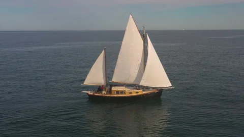 Circling Schooner Vídeos de archivo 145160257