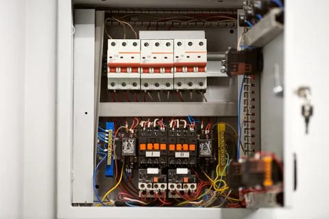 Circuit breaker in switch box. Control voltage switchboard. Distribution boar Foto stock