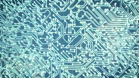 Circuit-style pattern on glassy waves Видео 133715634