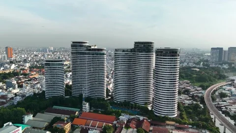 A circular apartment building in Ho Chi Minh City, Vietnam Vídeo Stock 331551518