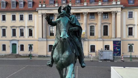 Circular close view around equestrian monument in old town Stockbeeldmateriaal 341555967