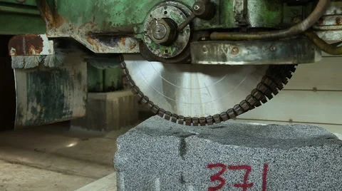 Circular saw for granite stone Vídeo Stock 63563272