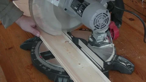 Circular saw saws the board Stock Footage 147101375