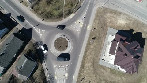 Circular traffic automobile on the ring Video stock 235810976