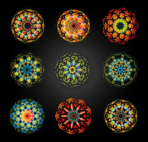 Circular vector pattern set. Caleidoscope, mandala, diwali decoration on black Illustrazione stock