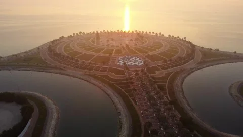 Circular Waterfront Park Aerial View in Saudi Arabia Stockbeeldmateriaal 335310292