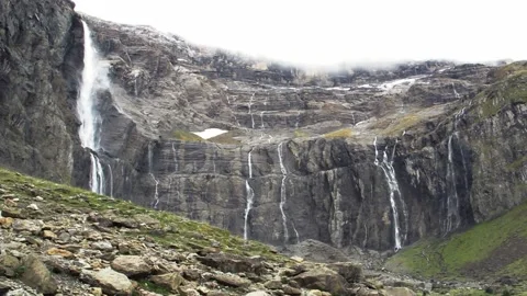 Cirque de gavarnie Stock Footage 170434890