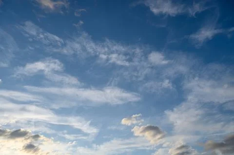 Cirrus and Cumulus Cloudscape Over Open Landscape Stockfoto's
