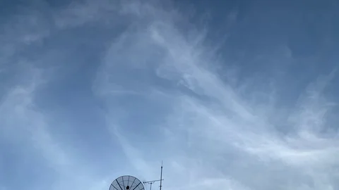 Cirrus clouds time lapse Vídeo Stock 125993930