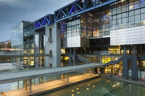Cite des Sciences et de l Industrie museum, Villette Park, Paris, Ile-de-f... Stock-Fotos