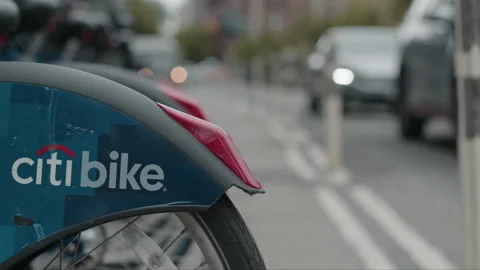 Citibike Close Up - Traffic in Shallow Depth Video stock 153940244