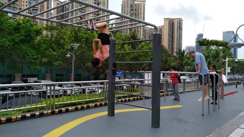 Citizens do exercise in the morning Stock Footage 155365692