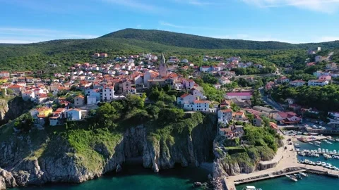 City on a cliff surrounded by waters Stock Footage 295488196