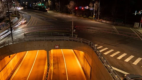 City Intersection Traffic Vídeo Stock 125540529