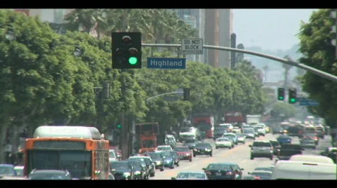 City intersection traffic light change 動画素材 517925