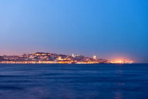 City of Lisbon River View at Twilight 库存照片
