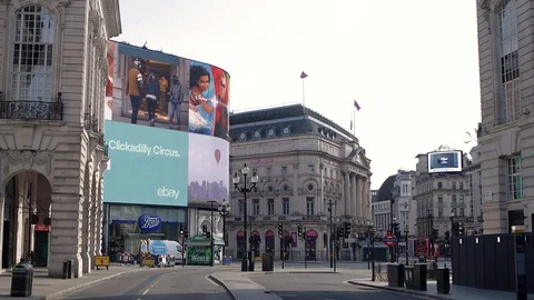 City lockdown - empty Regent Street at COVID-19 Video stock 127100467