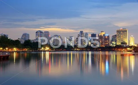 City at night Stock Photos