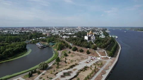 City, river and sky Stock Footage 219856344