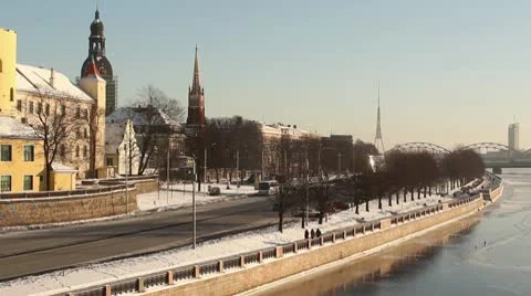 City riverside with traffic ProRes Stock Footage 10720155
