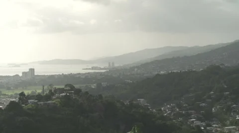 City scape dramatic hills 스톡 동영상 52085744