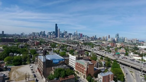 City skyline pull out Stock Footage 81756070