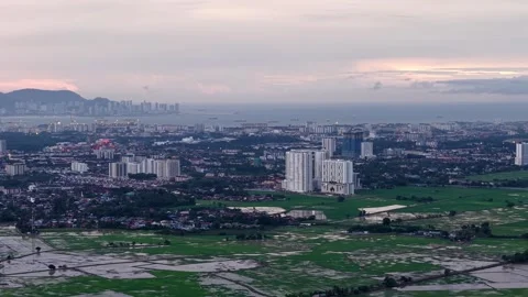 City sprawls below, sky dull with twilight hues Stock Footage 338990673