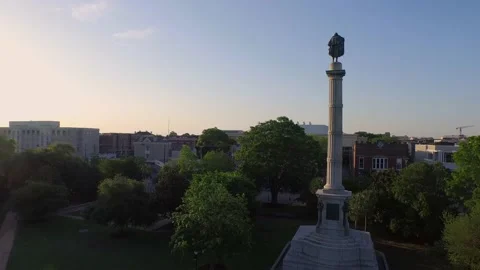 City square with monument statue Stock Footage 167371857