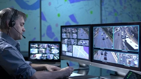 City traffic control room operator 스톡 동영상 200161361