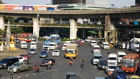 City train and Traffic Stock-Footage 105511646