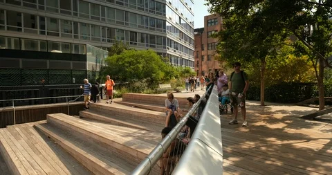 City view from the High Line elevated walkway park in Manhattan New York Stockbeeldmateriaal 122979220