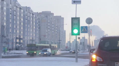 City, winter, crossroads, a lot of smoke, cold Video stock 59604104