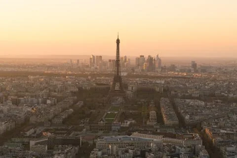 Cityscape of Paris with eiffel tower at sunset Stock-Fotos