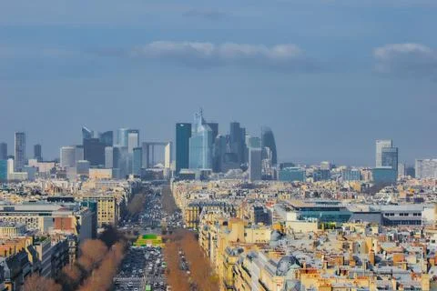 The cityscape of Paris seen from the Arc de Triomphe 스톡 사진
